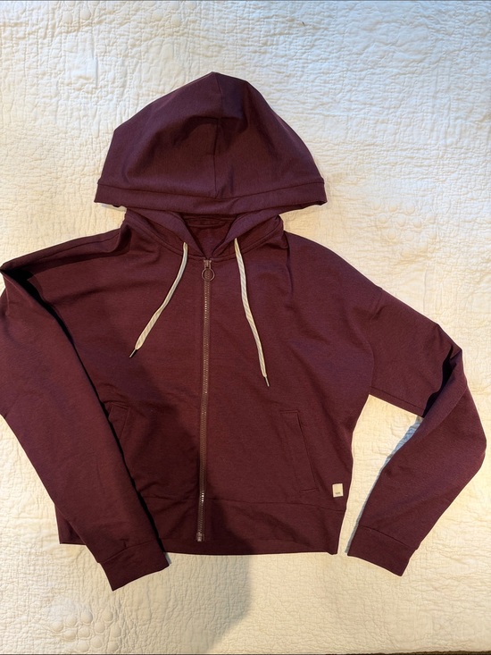 Vuori Tops - Vuori Women's Zip Hoodie in Deep Burgundy